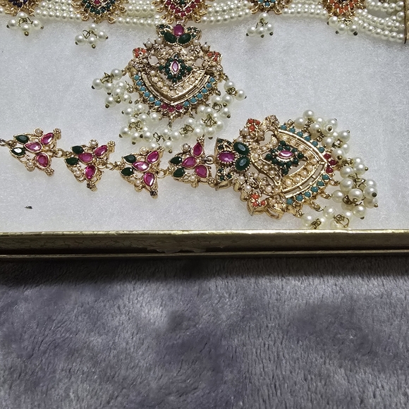 Indian/Pakistan jwellery - Picture 3 of 13